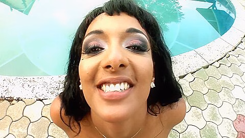Euro Big Boobs Big Ass Loona Luxx French Gipsy Anal & Mugur Outdoor Sexy Wet Slut