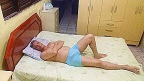 Dormindo Gostoso Com o Pau Duro 003