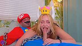 Zoey Uso Bowsette Cosplay Fucks Mario Hard And Messy