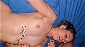 une salope a jus baisée au sexe shop
